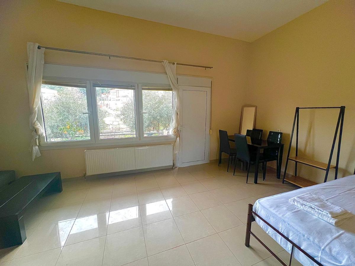 Kalamitsa Apartment By The Beach Kavala Exterior foto