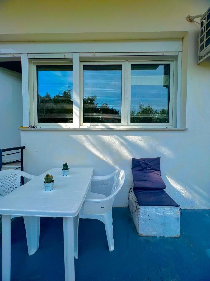 Kalamitsa Apartment By The Beach Kavala Exterior foto
