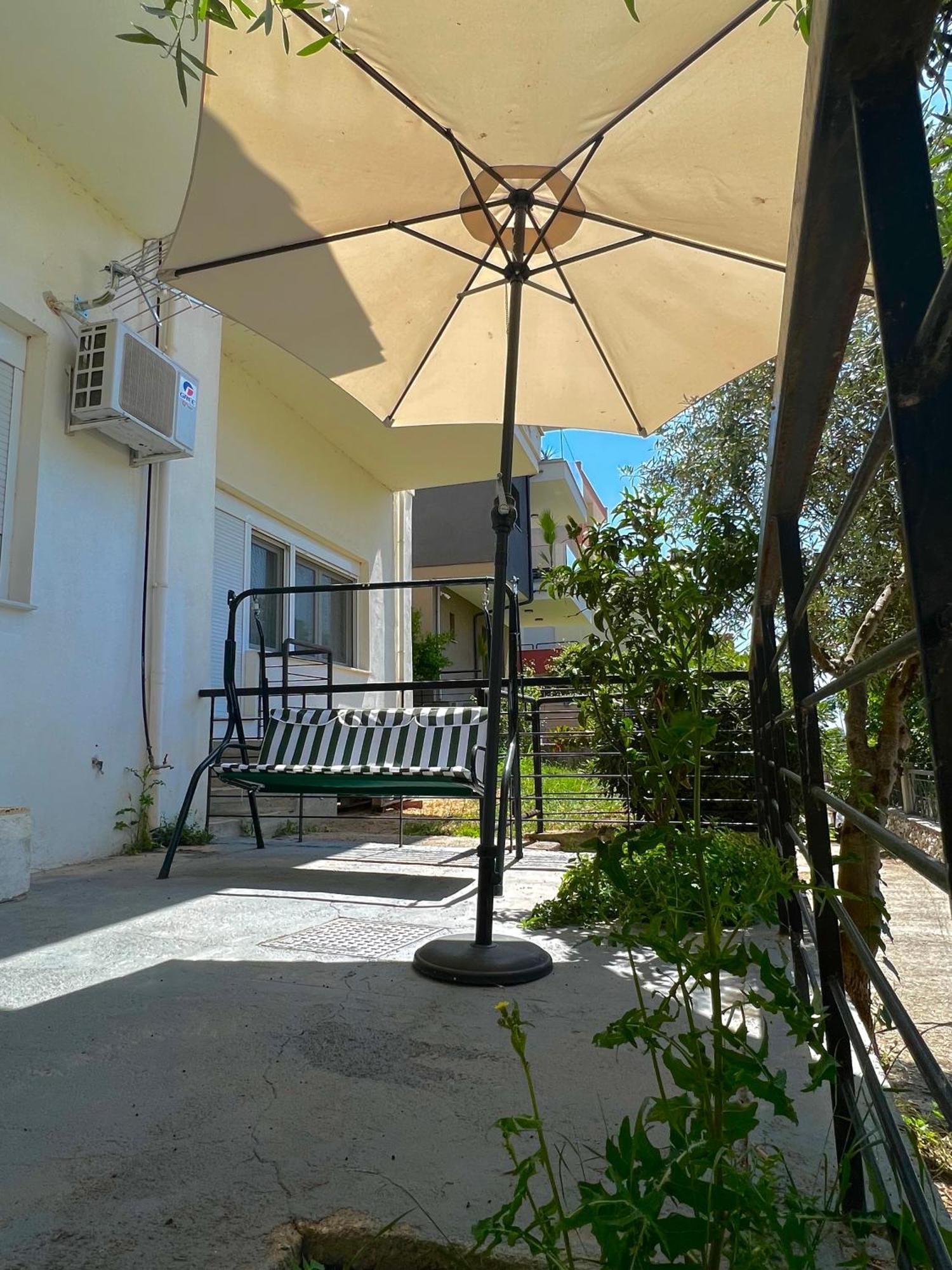 Kalamitsa Apartment By The Beach Kavala Exterior foto