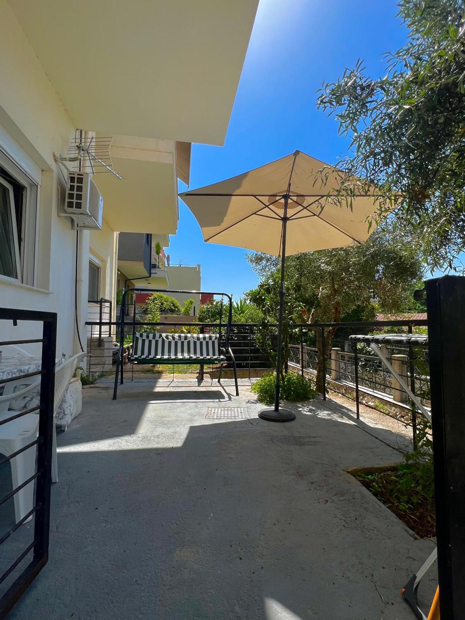 Kalamitsa Apartment By The Beach Kavala Exterior foto
